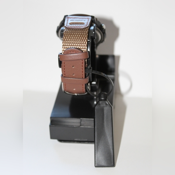 ✨🆕✨ Men's Casio Watch - Picture 3 of 5